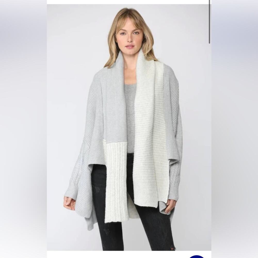 Fate Please Yourself Gray and Cream Open Shawl Chunky Cardigan, EUC, Small